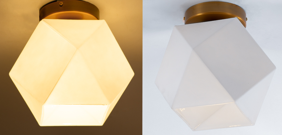 Потолочный светильник Sculptural Glass Faceted Flushm Milk Потолочный светильник Sculptural Glass Faceted Flushm Milk - Loft-Concept в Липецке