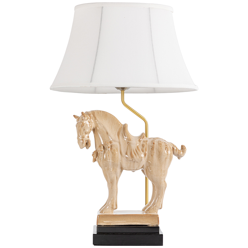 Настольная лампа Dynasty Tang Horse Sculpture Lampshade Бежевый Коричневый Белый Латунь Настольная лампа Dynasty Tang Horse Sculpture Lampshade Бежевый Коричневый Белый Латунь в Липецке | Loft Concept