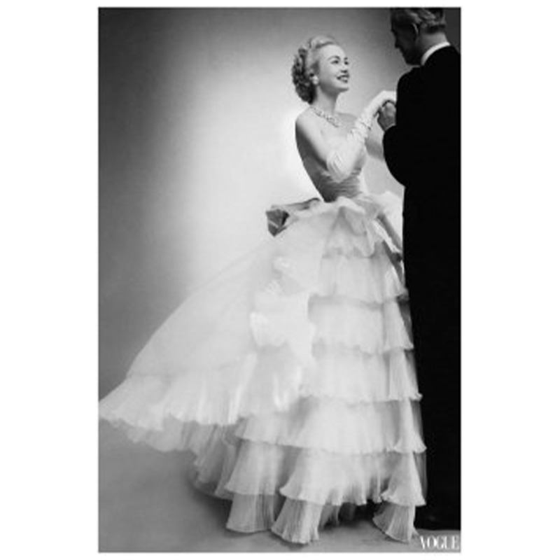 Постер Belle of the ball in Balenciaga Vogue 1951 Постер Belle of the ball in Balenciaga Vogue 1951 в Липецке | Loft Concept