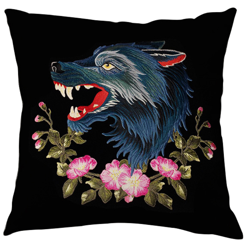 Декоративная подушка с вышивкой Стиль Gucci Wolf Black Черный Мульти Декоративная подушка с вышивкой Стиль Gucci Wolf Black Черный Мульти в Липецке | Loft Concept
