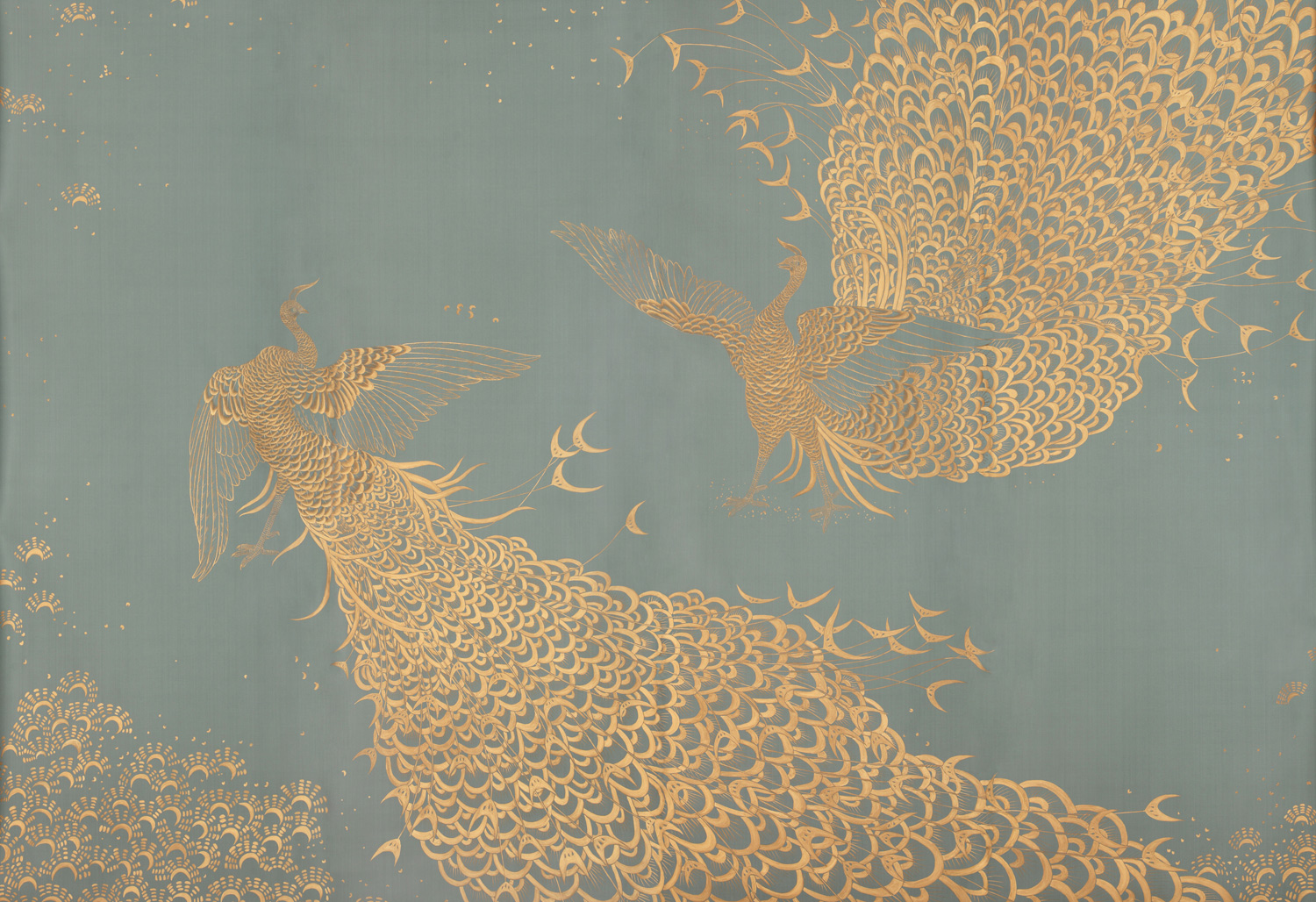 Обои ручная роспись в стиле Арт-деко Whistler Peacocks Golden colourway on Blue Grey dyed silk Обои ручная роспись в стиле Арт-деко Whistler Peacocks Golden colourway on Blue Grey dyed silk - постер Loft-Concept в Липецке