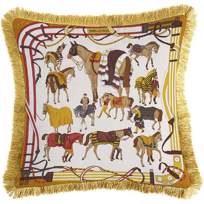 Декоративная подушка Hermes Horses Beige 133 Бежевый Желтый Коричневый Золотой Декоративная подушка Hermes Horses Beige 133 Бежевый Желтый Коричневый Золотой в Липецке | Loft Concept