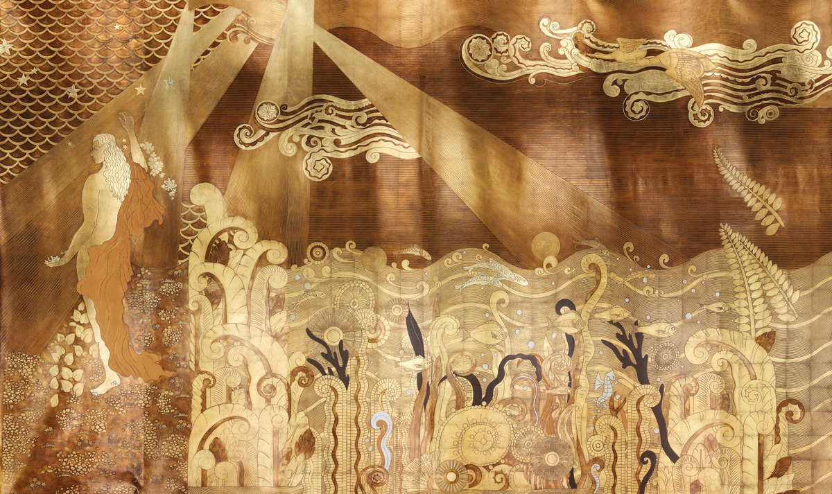 Обои ручная роспись в стиле Арт-деко Deco Dawn Bas Relief on Deep Rich Gold gilded paper Обои ручная роспись в стиле Арт-деко Deco Dawn Bas Relief on Deep Rich Gold gilded paper - постер Loft-Concept в Липецке
