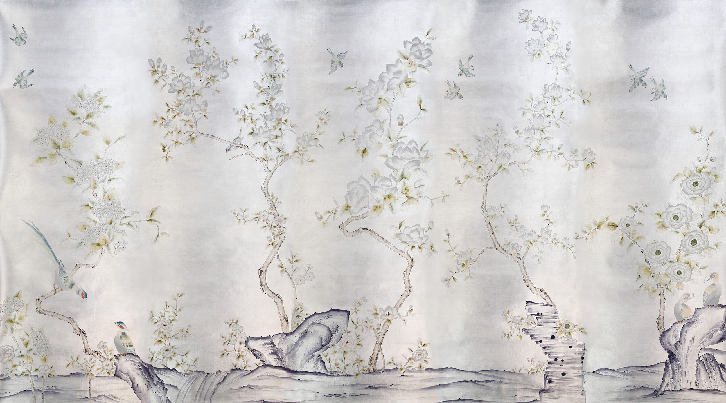 Обои ручная роспись Japanese Garden Special Colourway on Ocean Silver gilded silk Обои ручная роспись Japanese Garden Special Colourway on Ocean Silver gilded silk - постер Loft-Concept в Липецке