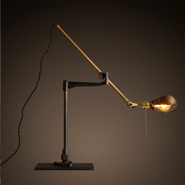 Настольный светильник Steampunk Extension Pole Table Латунь Черный в Липецке | Loft Concept 