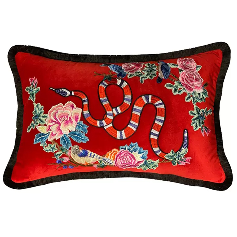Декоративная подушка с вышивкой стиль Gucci Змея Micrurus Pillow Красная Красный Мульти Декоративная подушка с вышивкой стиль Gucci Змея Micrurus Pillow Красная Красный Мульти в Липецке | Loft Concept