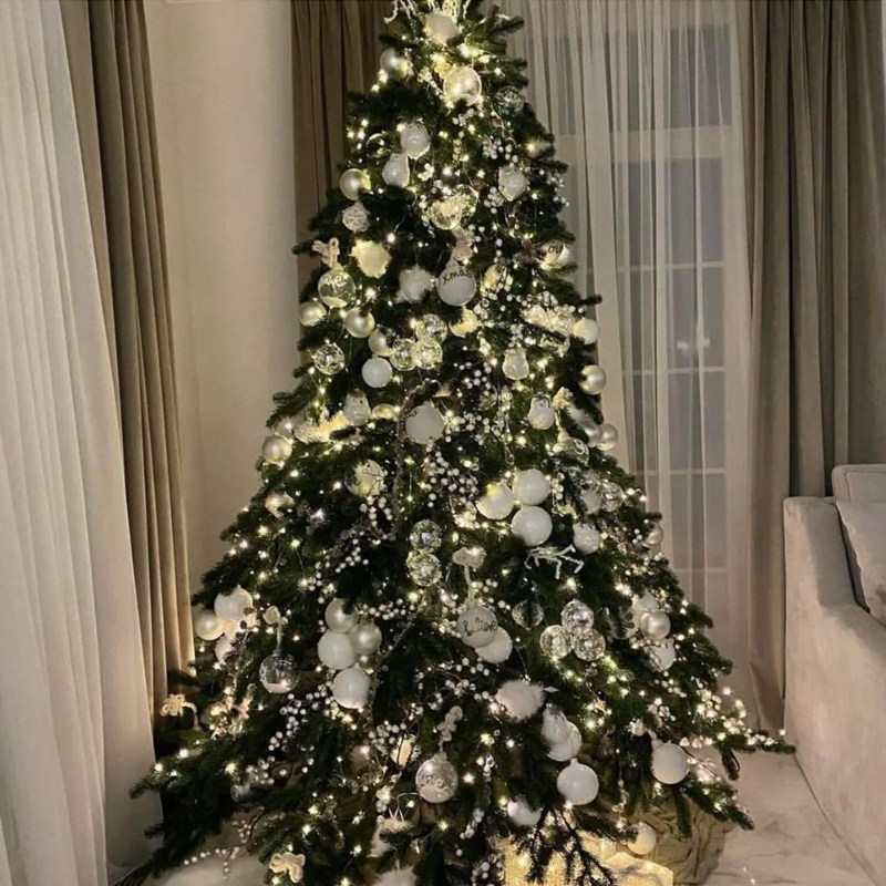Дизайнерская Елка с Белым Декором Christmas Tree White Balls Серебряный Белый Дизайнерская Елка с Белым Декором Christmas Tree White Balls Серебряный Белый в Липецке | Loft Concept