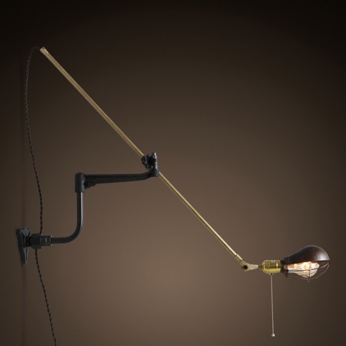 Настенный светильник Steampunk Extension Pole Bra Латунь Черный Настенный светильник Steampunk Extension Pole Bra Латунь Черный в Липецке | Loft Concept