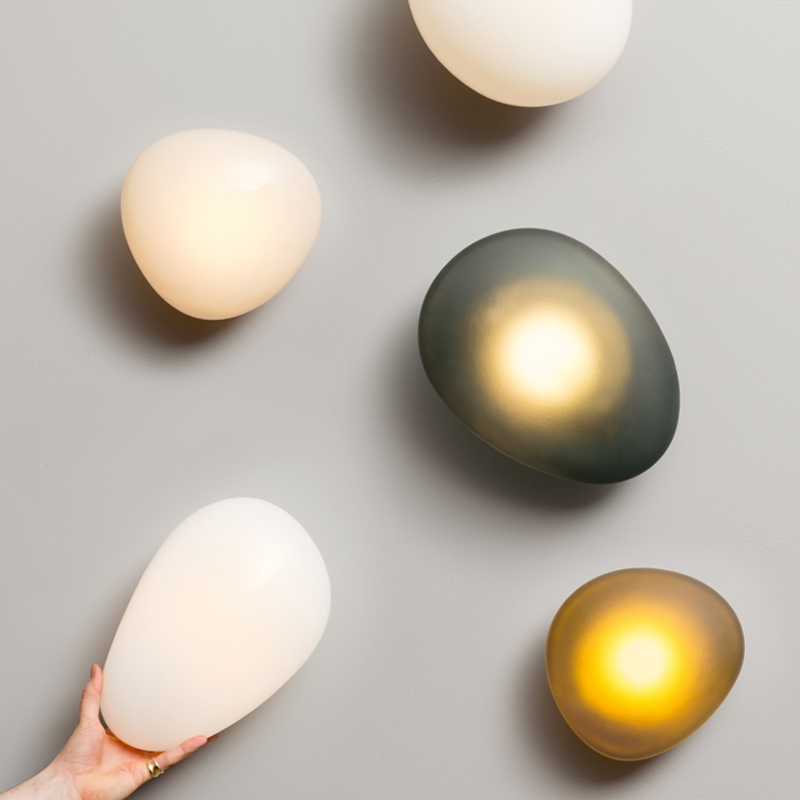 Бра ANDlight Pebble Ceiling Wall Белое матовое стекло Серый Янтарь (Amber) Бра ANDlight Pebble Ceiling Wall Белое матовое стекло Серый Янтарь (Amber) в Липецке | Loft Concept