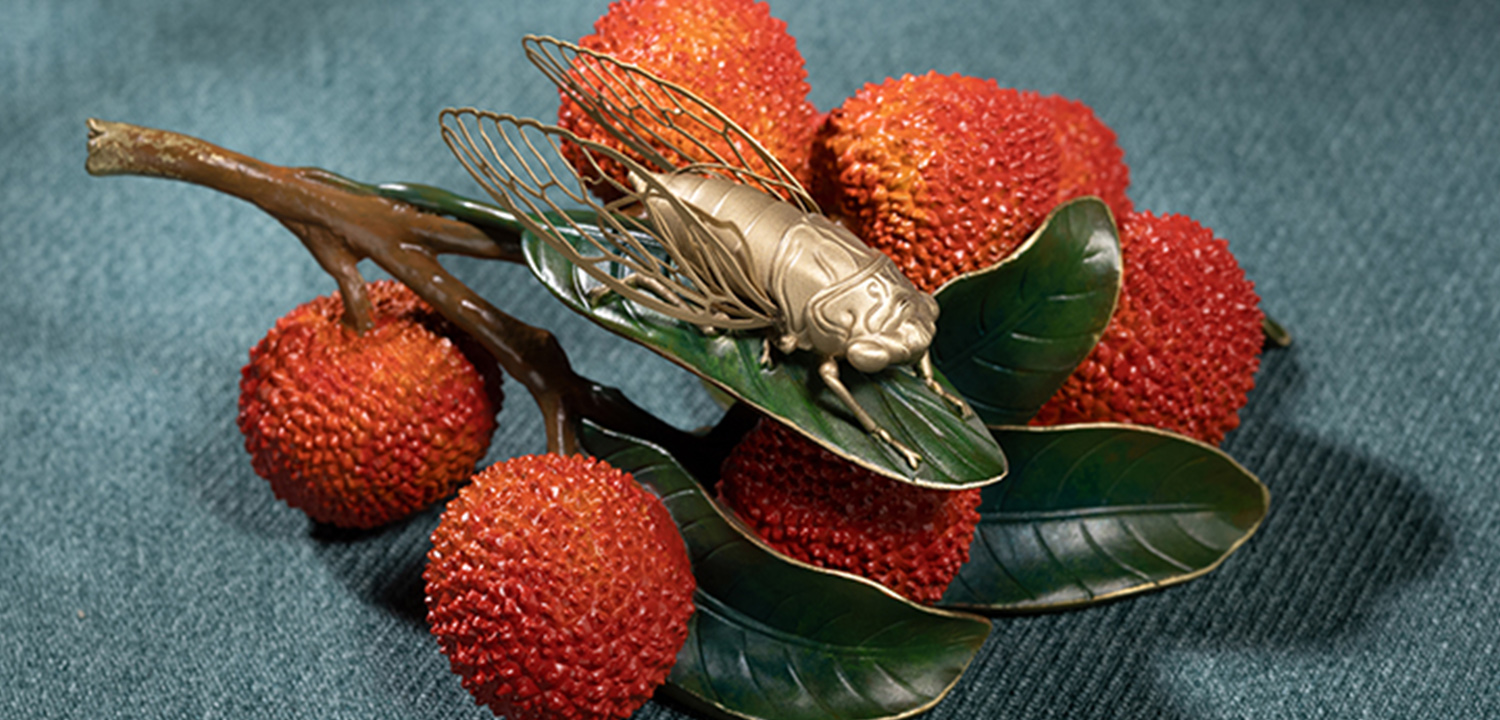 Статуэтка для интерьера плод земляничного дерева из меди - фото №1