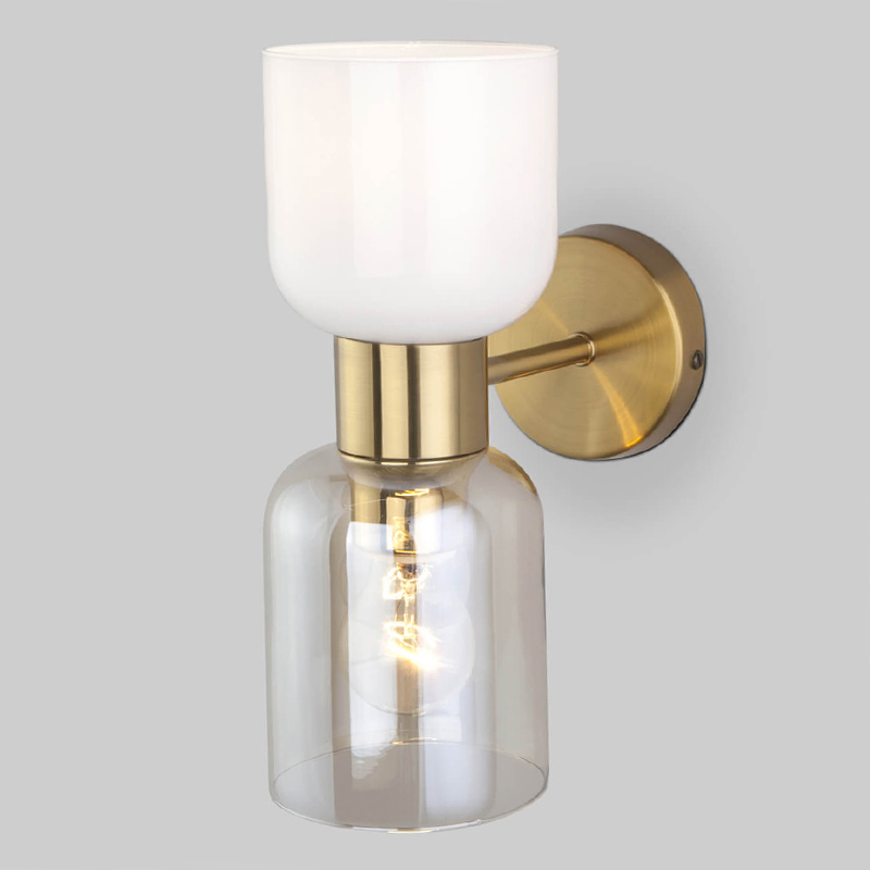 Бра Light maker studio Sconce white and smok brass Латунь Стекло Смок Белый Бра Light maker studio Sconce white and smok brass Латунь Стекло Смок Белый в Липецке | Loft Concept