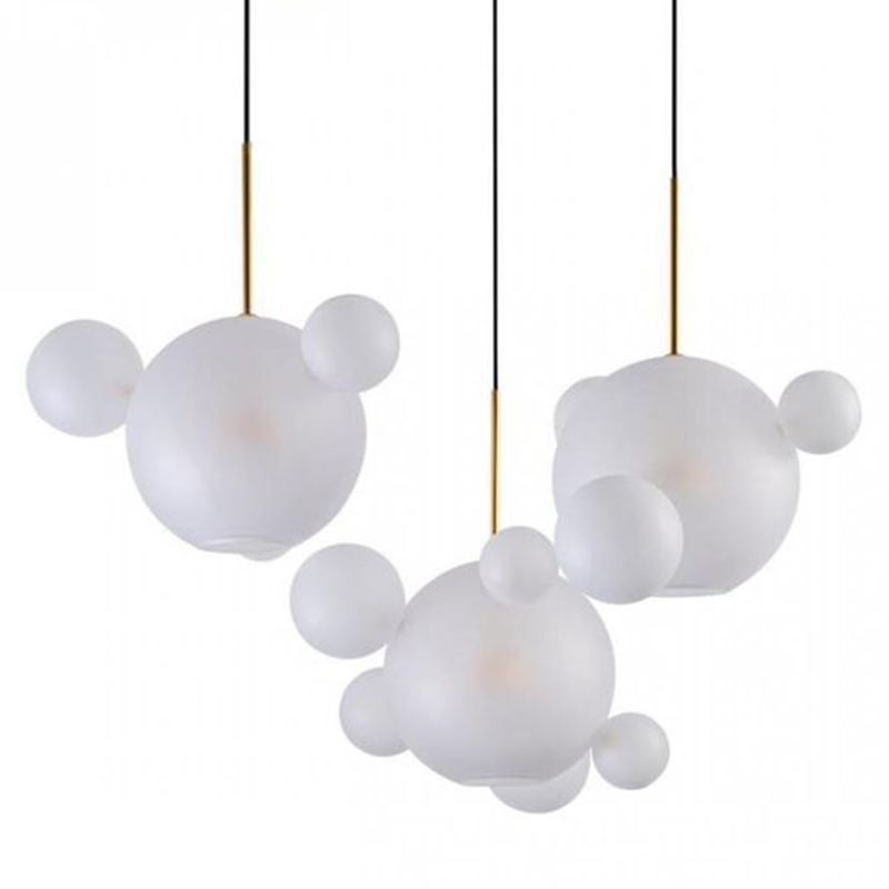 Светодиодный светильник Giopato & Coombes Bubble Chandelier Linear матовое белое стекло 3 плафона Белый Золотой Светодиодный светильник Giopato & Coombes Bubble Chandelier Linear матовое белое стекло 3 плафона Белый Золотой в Липецке | Loft Concept