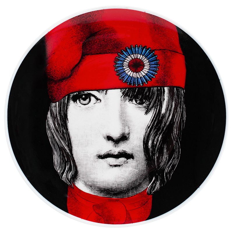 Декоративная тарелка Fornasetti Черный Красный Синий Декоративная тарелка Fornasetti Черный Красный Синий в Липецке | Loft Concept