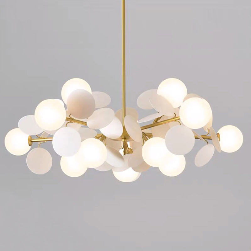 Люстра MATISSE Chandelier white Золотой Белый Люстра MATISSE Chandelier white Золотой Белый в Липецке | Loft Concept