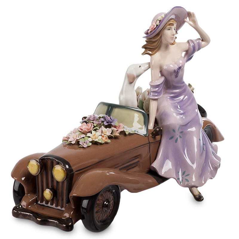 Статуэтка фарфоровая Девушка с автомобилем Charming Statuette Сиреневый Коричневый Белый Зеленый Розовый Статуэтка фарфоровая Девушка с автомобилем Charming Statuette Сиреневый Коричневый Белый Зеленый Розовый в Липецке | Loft Concept
