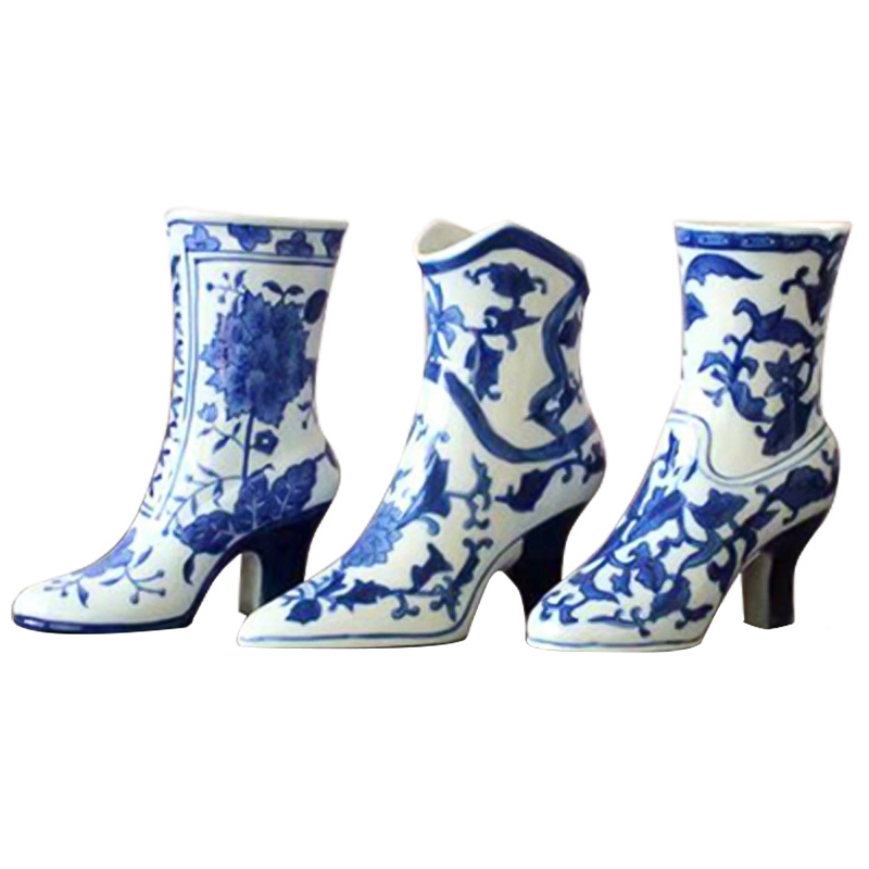 Ваза декоративная Oriental Blue Boot Vase Синий Белый Ваза декоративная Oriental Blue Boot Vase Синий Белый в Липецке | Loft Concept