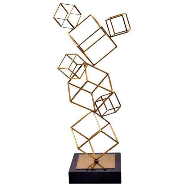 Статуэтка Cube Balance Stat gold Черный Глянцевое золото Статуэтка Cube Balance Stat gold Черный Глянцевое золото в Липецке | Loft Concept