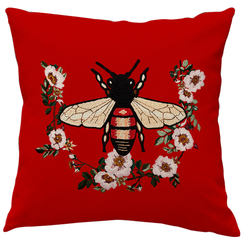 Декоративная подушка Стиль Gucci Bee Red Красный Бежевый Черный Декоративная подушка Стиль Gucci Bee Red Красный Бежевый Черный в Липецке | Loft Concept