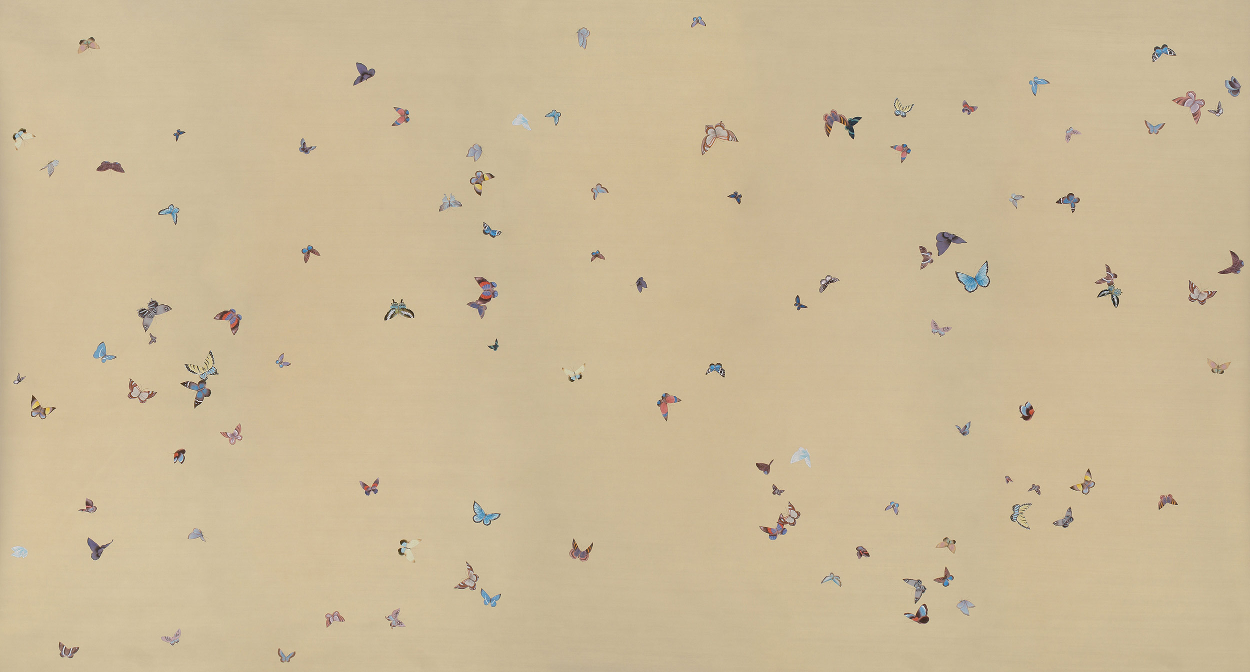 Обои ручная роспись Butterflies Icarus on New Faint Gold metallic silk Обои ручная роспись Butterflies Icarus on New Faint Gold metallic silk - постер Loft-Concept в Липецке