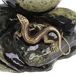 Шар с декором в виде бронзовой ящерицы на подставке из натурального камня Змеевик Natural Stone Spheres 10 см варинант исполнения - 1 | Loft Concept в Липецке