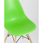 Пластиковый стул на ножках из массива бука Eames Light Green варинант исполнения - 2 | Loft Concept в Липецке