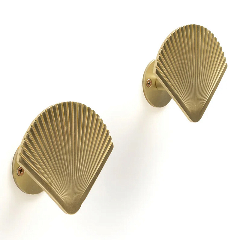 Комплект из 2-х настенных крючков из металла Shell Wall Hooks Латунь Комплект из 2-х настенных крючков из металла Shell Wall Hooks Латунь в Липецке | Loft Concept