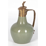Кувшин зеленого цвета из фарфора с бронзовой крышкой и изогнутой ручкой Eden Garden porcelain and bronze варинант исполнения - 2 | Loft Concept в Липецке