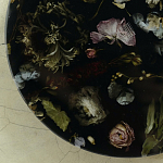 Круглый поднос из эпоксидной смолы с цветами черный Epoxy Resin Flowers Tray Black варинант исполнения - 4 | Loft Concept в Липецке