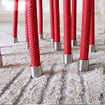 Дизайнерский журнальный стол с круглой прозрачной столешницей и основанием в виде красных металлических тросов Wires варинант исполнения - 3 | Loft Concept в Липецке