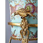 Ваза из голубого фарфора с рисунком птиц и цветов и декоративными элементами Blue Garden варинант исполнения - 11 | Loft Concept в Липецке