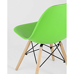 Пластиковый стул на ножках из массива бука Eames Light Green варинант исполнения - 3 | Loft Concept в Липецке