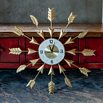 Часы настенные золотые из металла с декором в виде стрел Current Time варинант исполнения - 2 | Loft Concept в Липецке