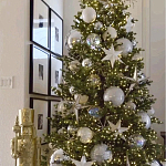 Украшенная Новогодняя Елка с серебряными шарами и звездами варинант исполнения - 1 | Loft Concept в Липецке