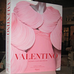 Подарочная Книга Valentino: Themes and Variations варинант исполнения - 3 | Loft Concept в Липецке