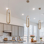 Подвесной светильник золотого цвета с двумя вытянутыми овальными рамками в форме скрепки Eurofase варинант исполнения - 8 | Loft Concept в Липецке