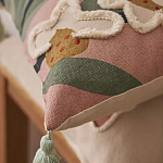 Подушка с цветочным принтом и кисточками Blooming Elegance Daisy варинант исполнения - 7 | Loft Concept в Липецке