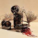 Шкатулка из эпоксидной смолы с цветами черная Epoxy Resin Square Box Black варинант исполнения - 3 | Loft Concept в Липецке