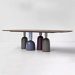 Обеденный стол деревянный с разноцветными фигурными ножками Cop варинант исполнения - 1 | Loft Concept в Липецке