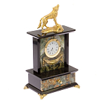 Часы настольные с декором в виде волка из натурального камня Офиокальцит Wolf Stone Clock варинант исполнения - 2 | Loft Concept в Липецке