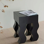 Дизайнерский журнальный стол чёрный с ножками волнистой формы Egopi варинант исполнения - 1 | Loft Concept в Липецке