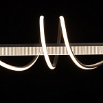 Люстра линейная черного цвета с волнообразным металлическим элементом Luke Lampco Tracer Lamp варинант исполнения - 4 | Loft Concept в Липецке