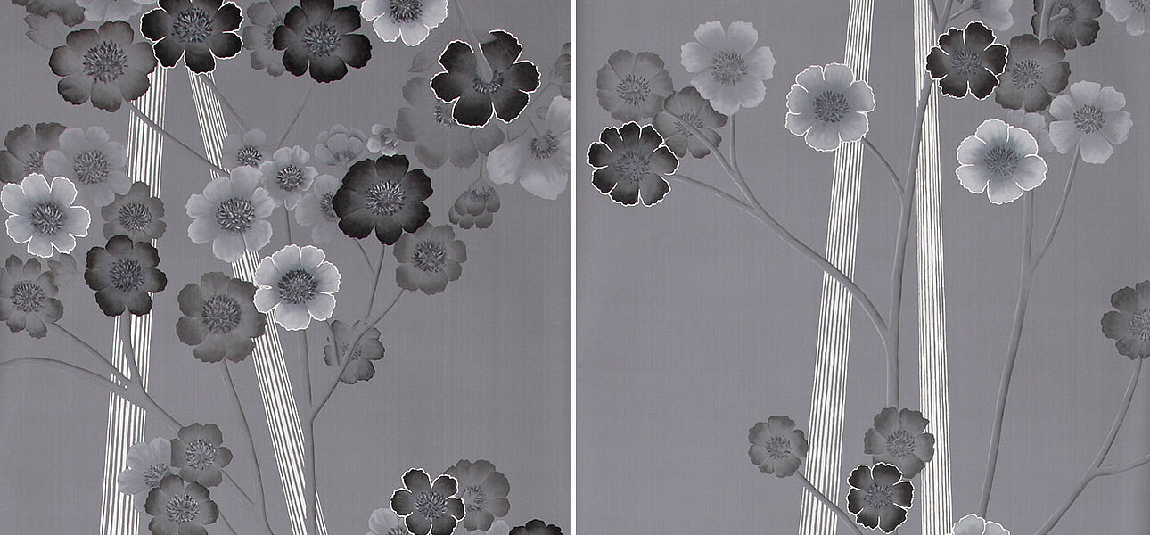 Обои ручная роспись Anemones in Light Dusk on Gun Metal dyed sik Обои ручная роспись Anemones in Light Dusk on Gun Metal dyed sik - Loft-Concept в Липецке