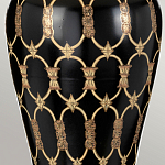 Настольная лампа с керамическим основанием с золотистым решетчатым узором и белым плиссированным абажуром Elstead Lighting варинант исполнения - 10 | Loft Concept в Липецке