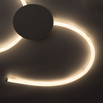 Люстра белого цвета с тремя изогнутыми светодиоидными плафонами Luke Lampco Tracer Lamp варинант исполнения - 5 | Loft Concept в Липецке