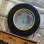 Зеркало в черной фактурной раме с золотым кантом Summon the Light варинант исполнения - 5 | Loft Concept в Липецке