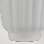 Настольная лампа с белым конусным абажуром и ребристым керамическим основанием Quintiesse варинант исполнения - 6 | Loft Concept в Липецке