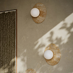 Бра в виде диска с плафоном из матового белого стекла Marble Glow варинант исполнения - 4 | Loft Concept в Липецке