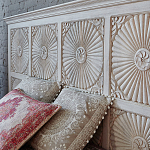 Двуспальная кровать из массива манго с резьбой Olan Grey Mango Bed варинант исполнения - 2 | Loft Concept в Липецке