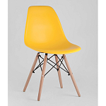 Пластиковый стул на ножках из массива бука Eames Yellow варинант исполнения - 1 | Loft Concept в Липецке