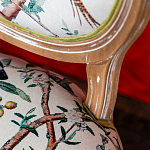 Стул из массива бука бежевый с изображением птиц и цветов Beige Green Chinoiserie Peach Garden Chair варинант исполнения - 4 | Loft Concept в Липецке